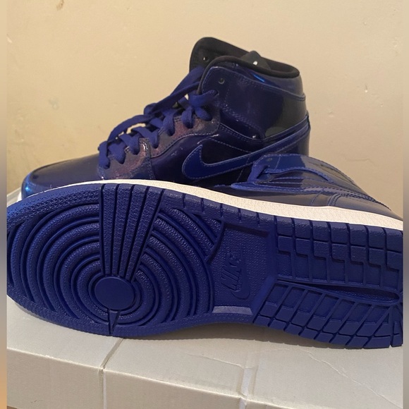 Anti-Gravity Machine Air Jordan 1 retro - Picture 4 of 6